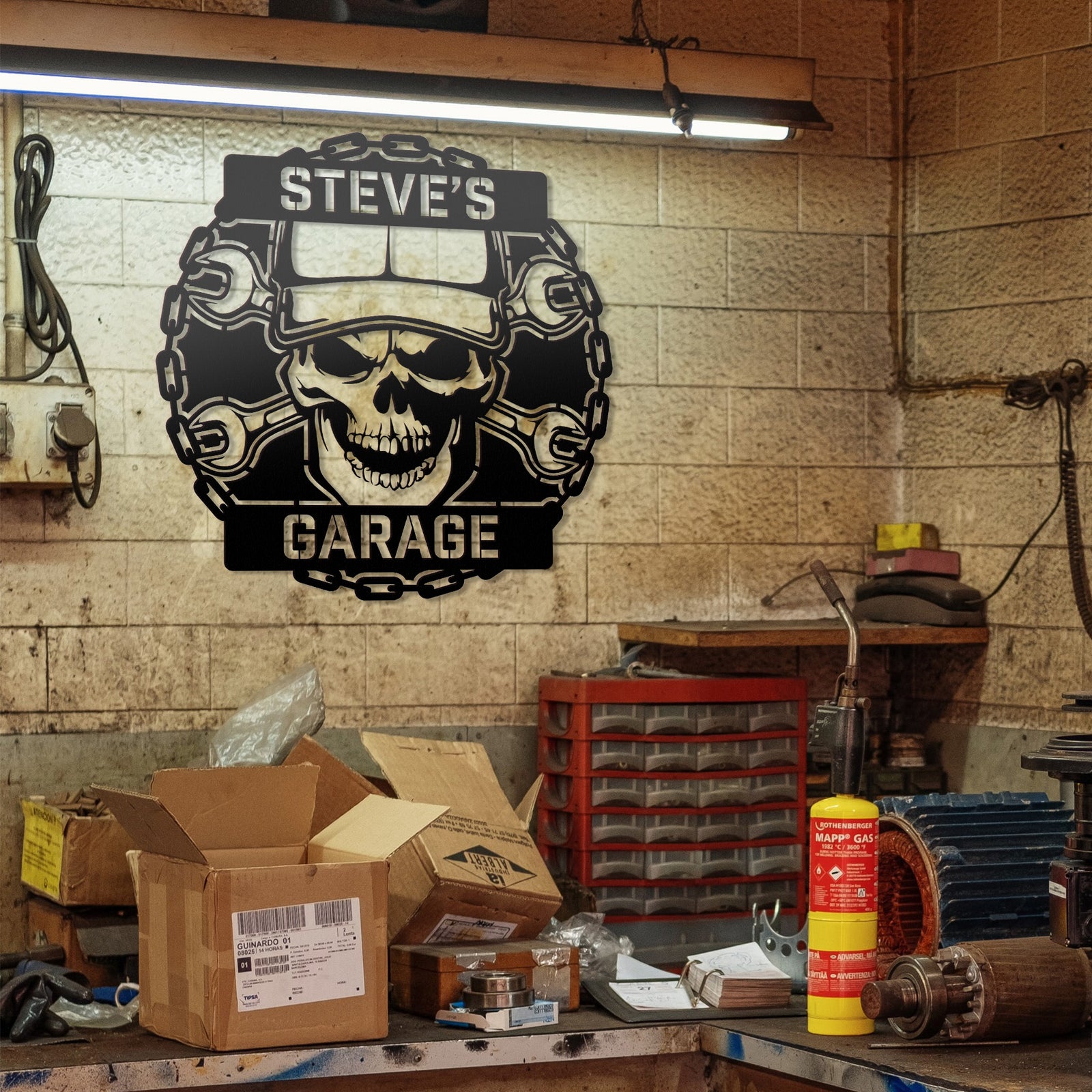 a garage with a sign that says steve's garage